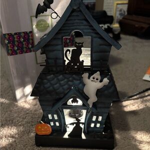 Scentsy Spooky House Warmer - Black and Blue